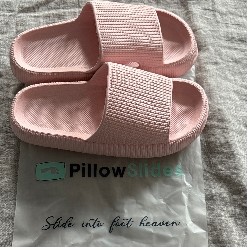 Women's Pink Slippers